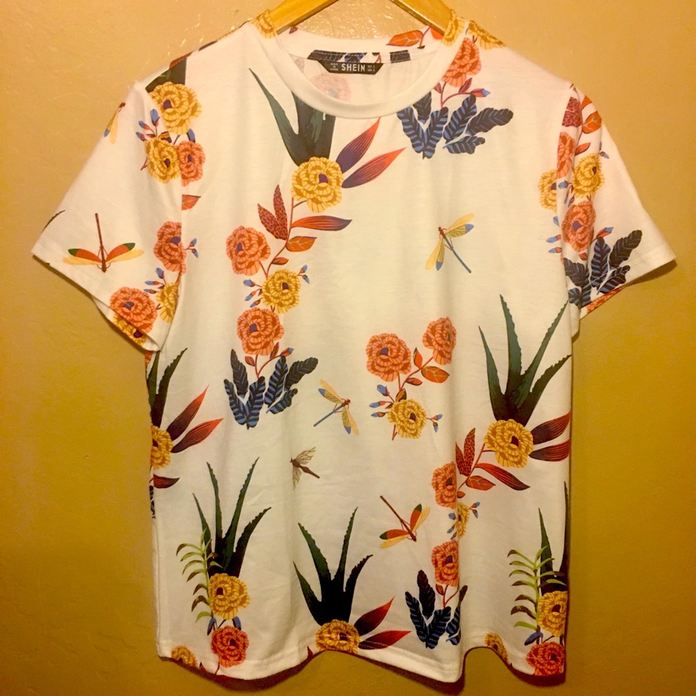 SHEIN Flower print pattern T-shirt
